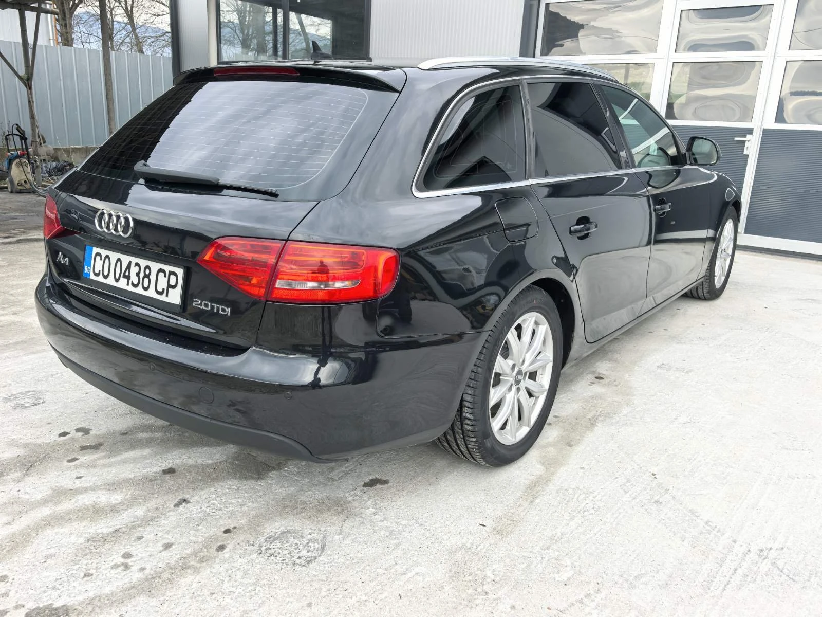 Audi A4 2.0TDI - изображение 7