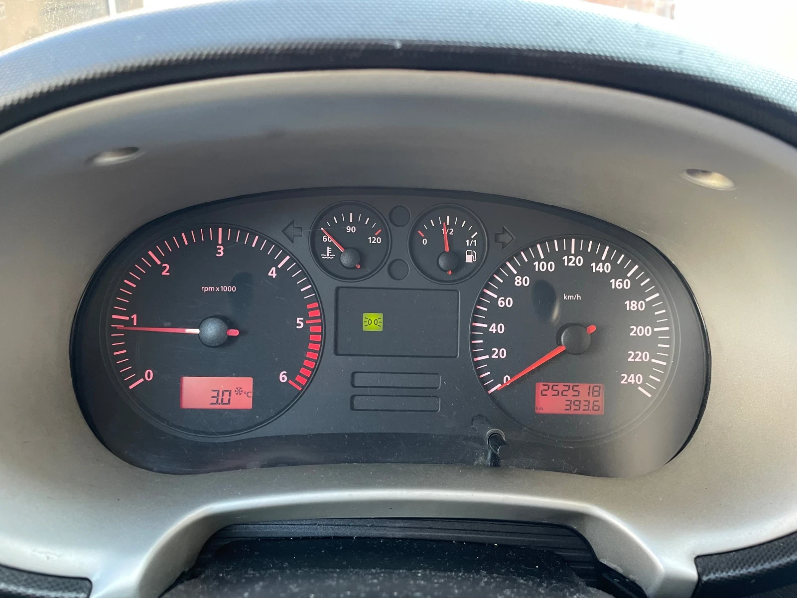 Seat Leon, снимка 14 - Автомобили и джипове - 53709684