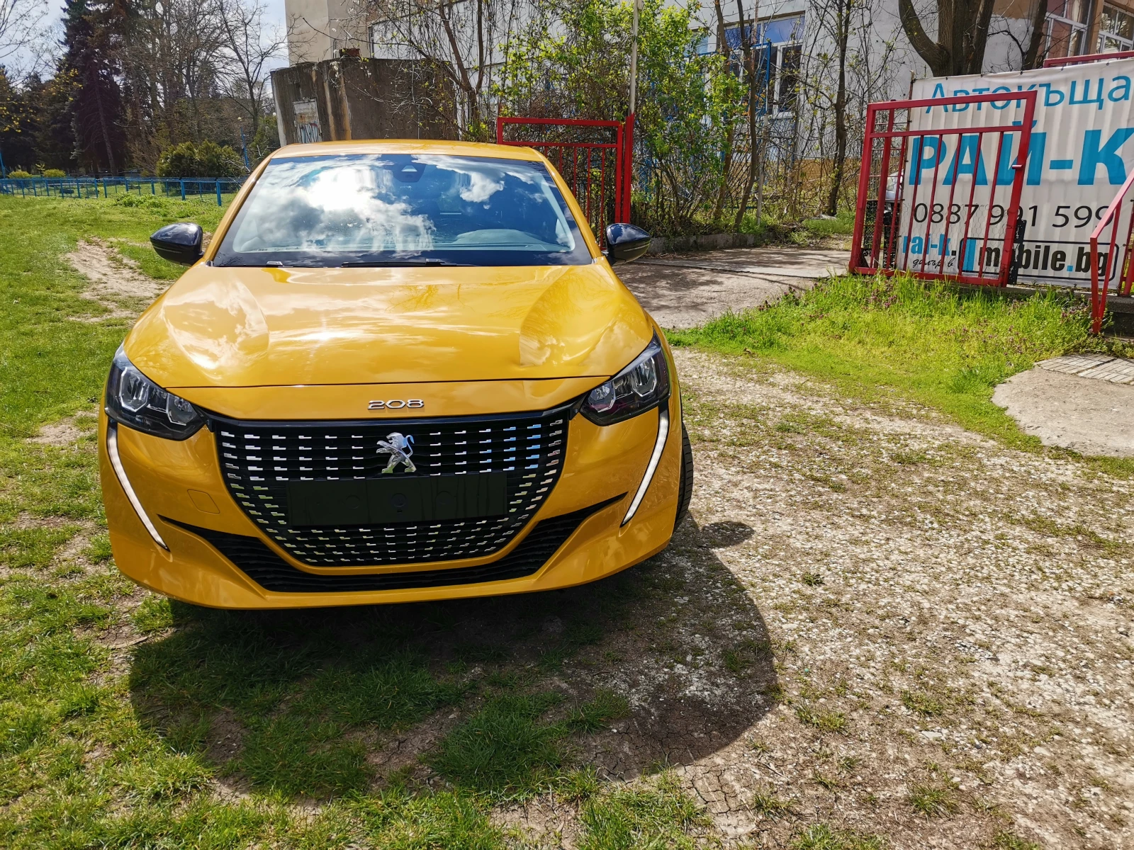 Peugeot 208 е/136HP/50KWH/LED/AUTOMATIC