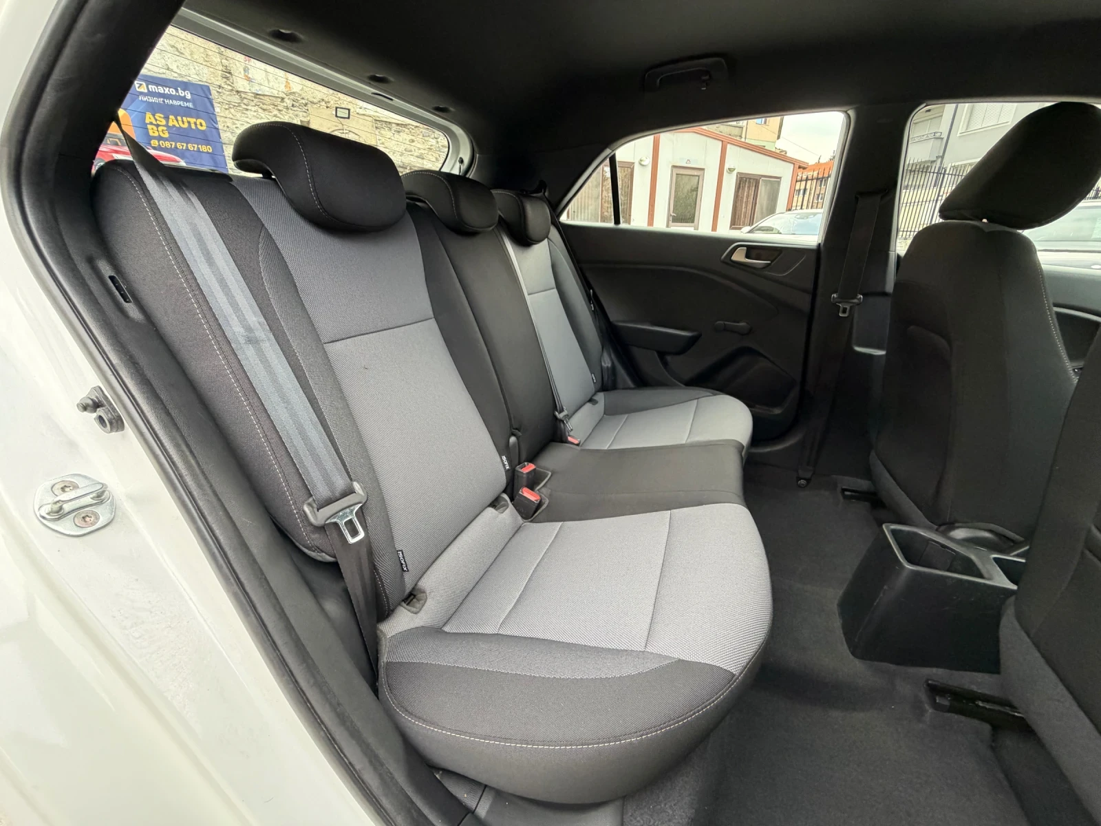 Hyundai I20 1.1CRDI * 6 ск. * 75 к.с * EURO6 * НОВ ВНОС, снимка 12 - Автомобили и джипове - 54159612