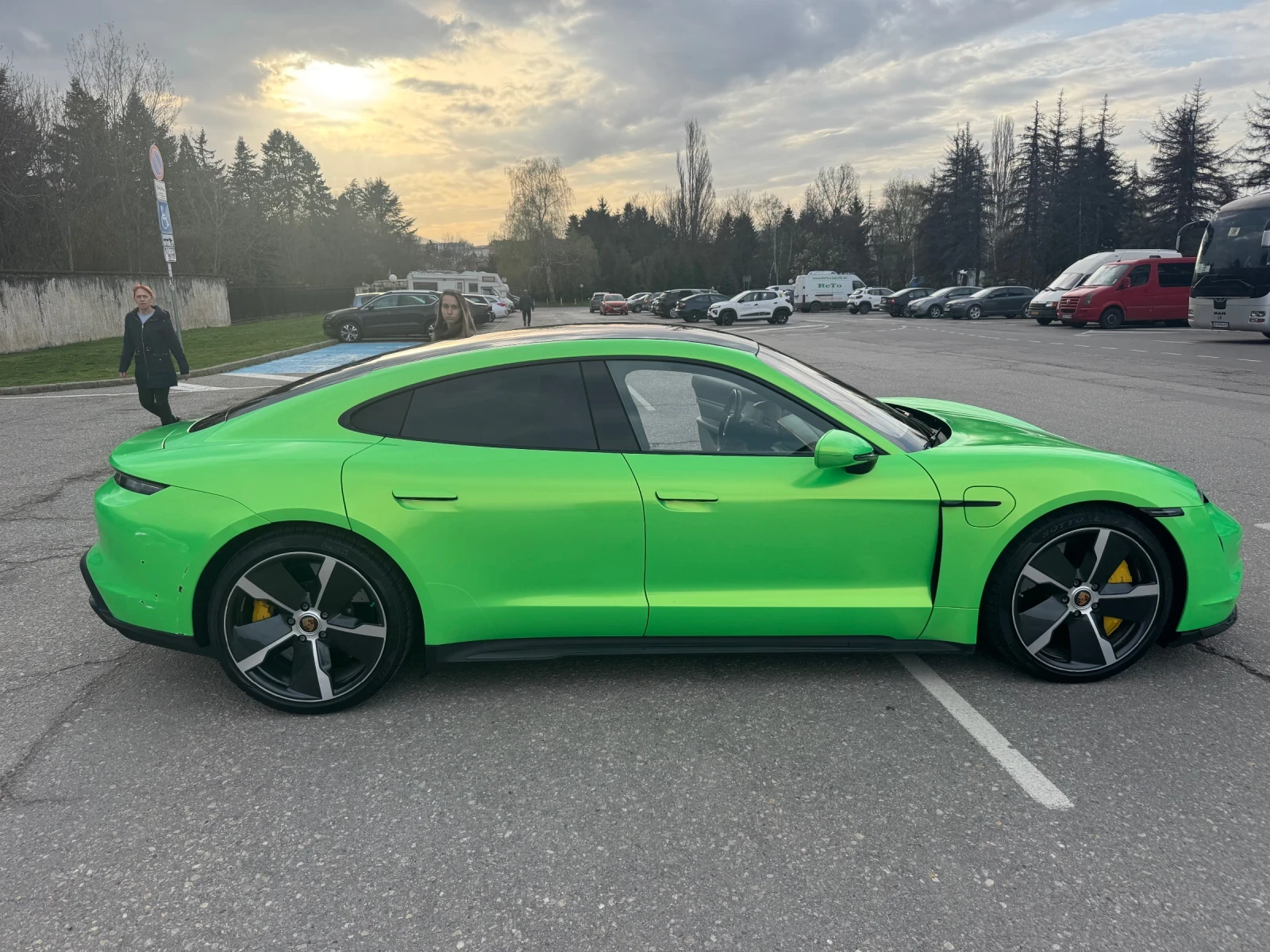 Porsche Taycan Turbo S 761, снимка 6 - Автомобили и джипове - 54229726