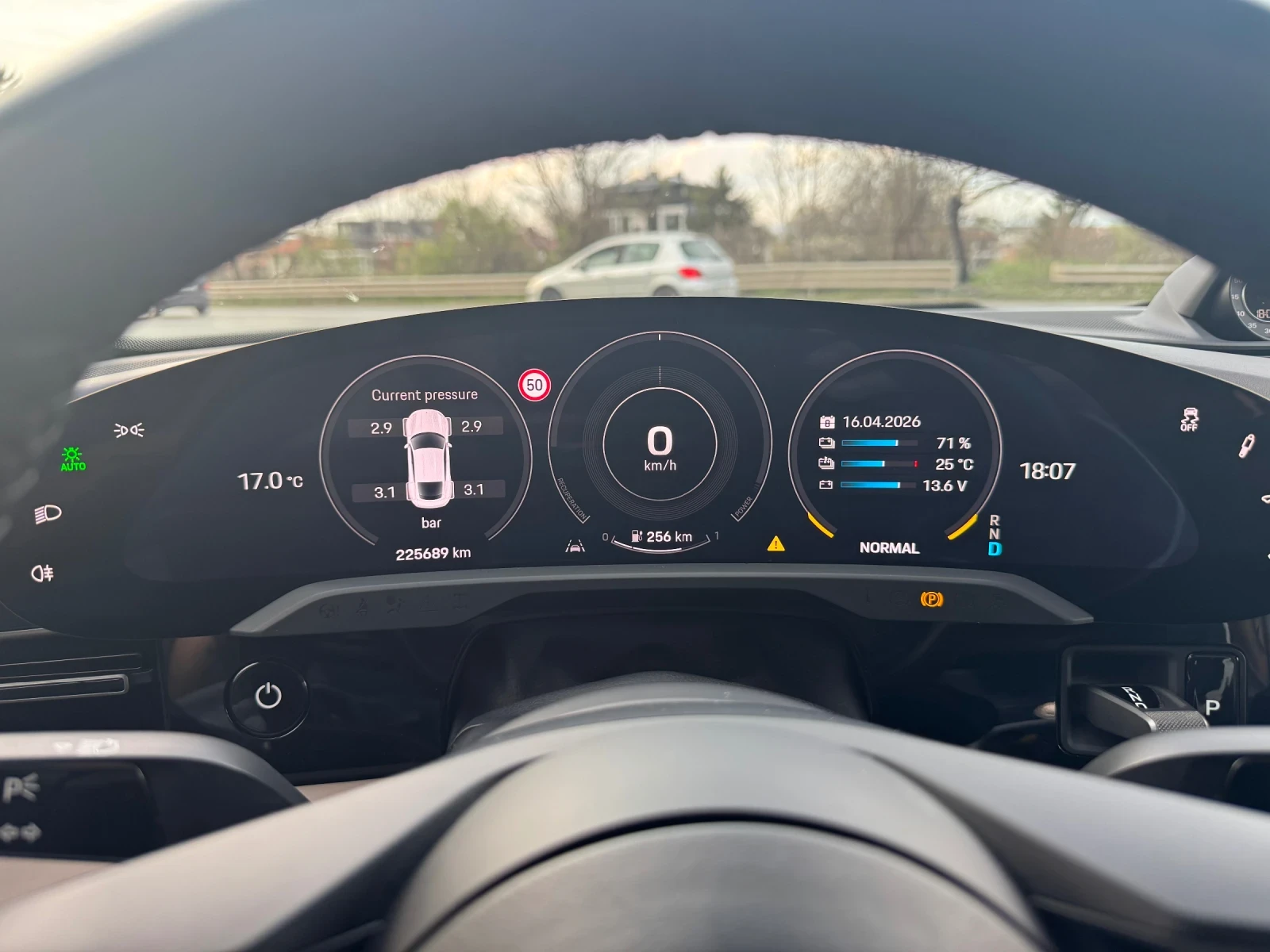 Porsche Taycan Turbo S 761, снимка 10 - Автомобили и джипове - 54229726