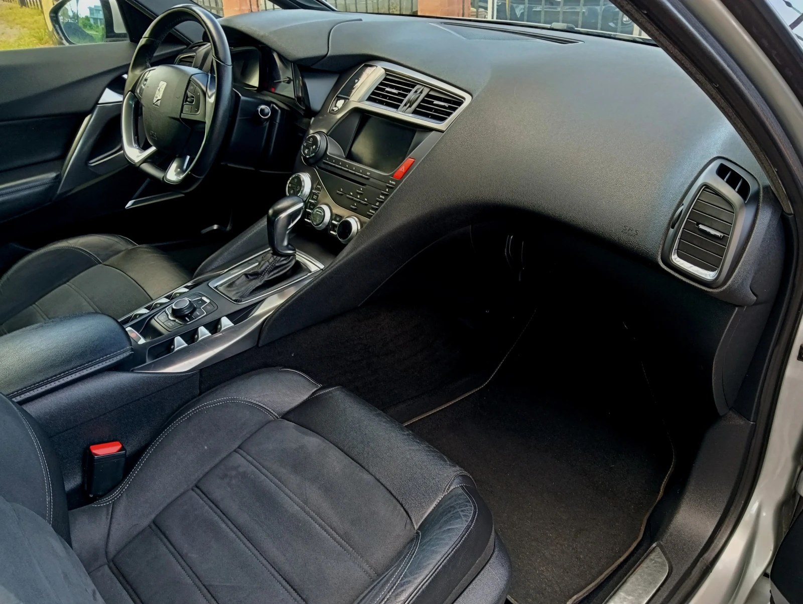 Citroen DS5 2.0HDI 163ps, снимка 10 - Автомобили и джипове - 54399959