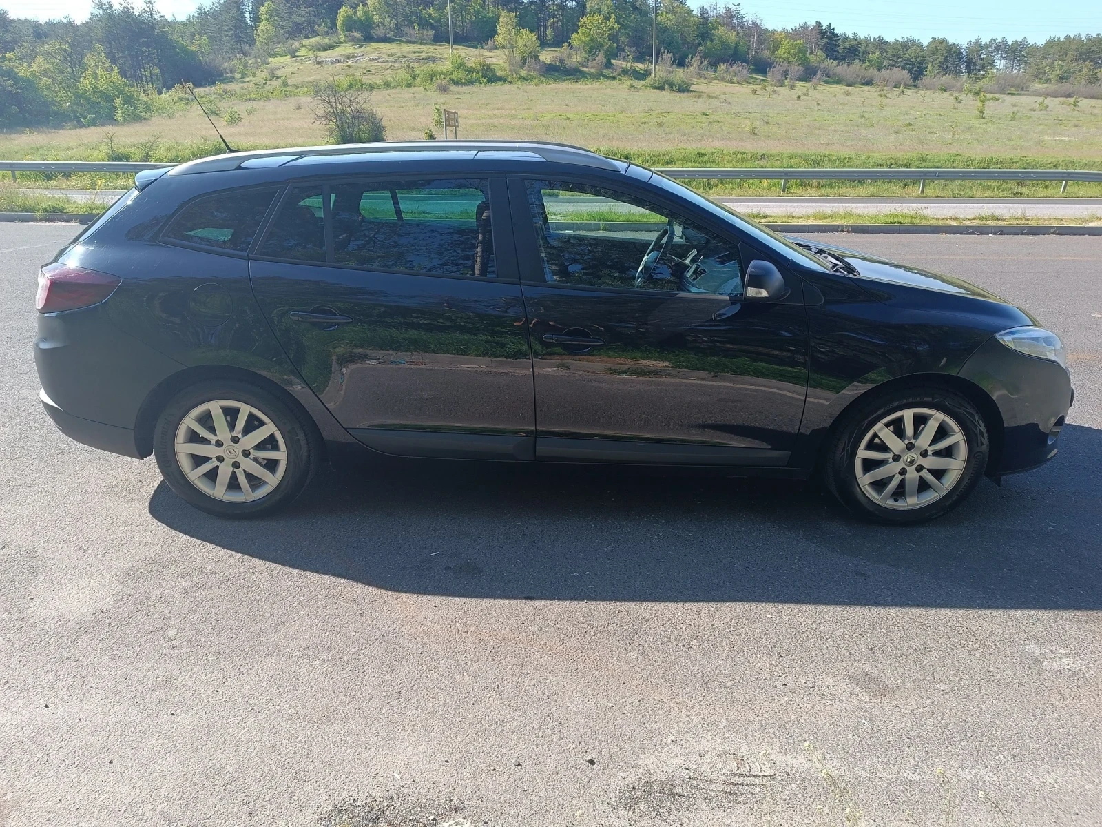 Renault Megane 1.5dci, снимка 4 - Автомобили и джипове - 54563917