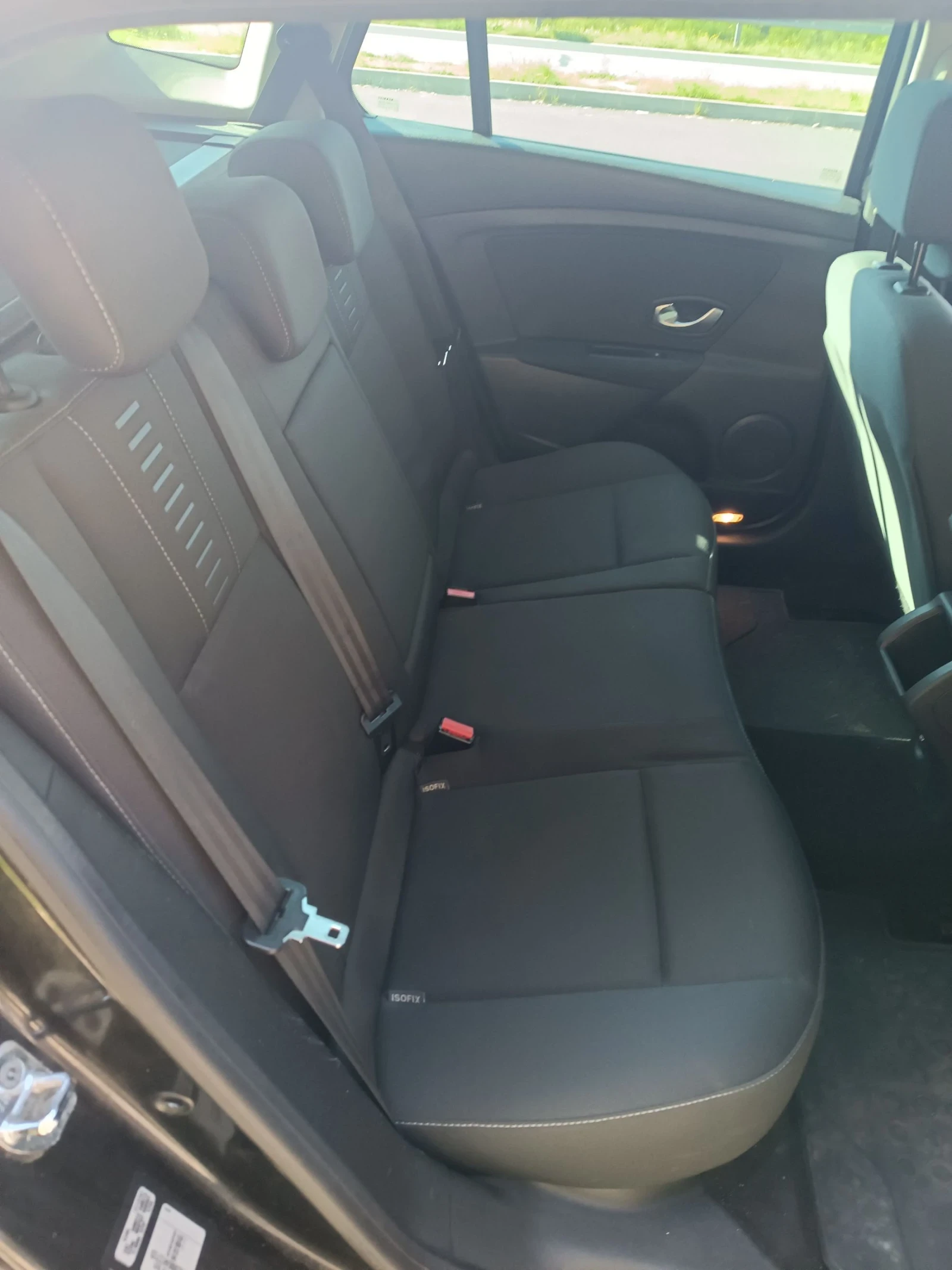 Renault Megane 1.5dci, снимка 9 - Автомобили и джипове - 54563917