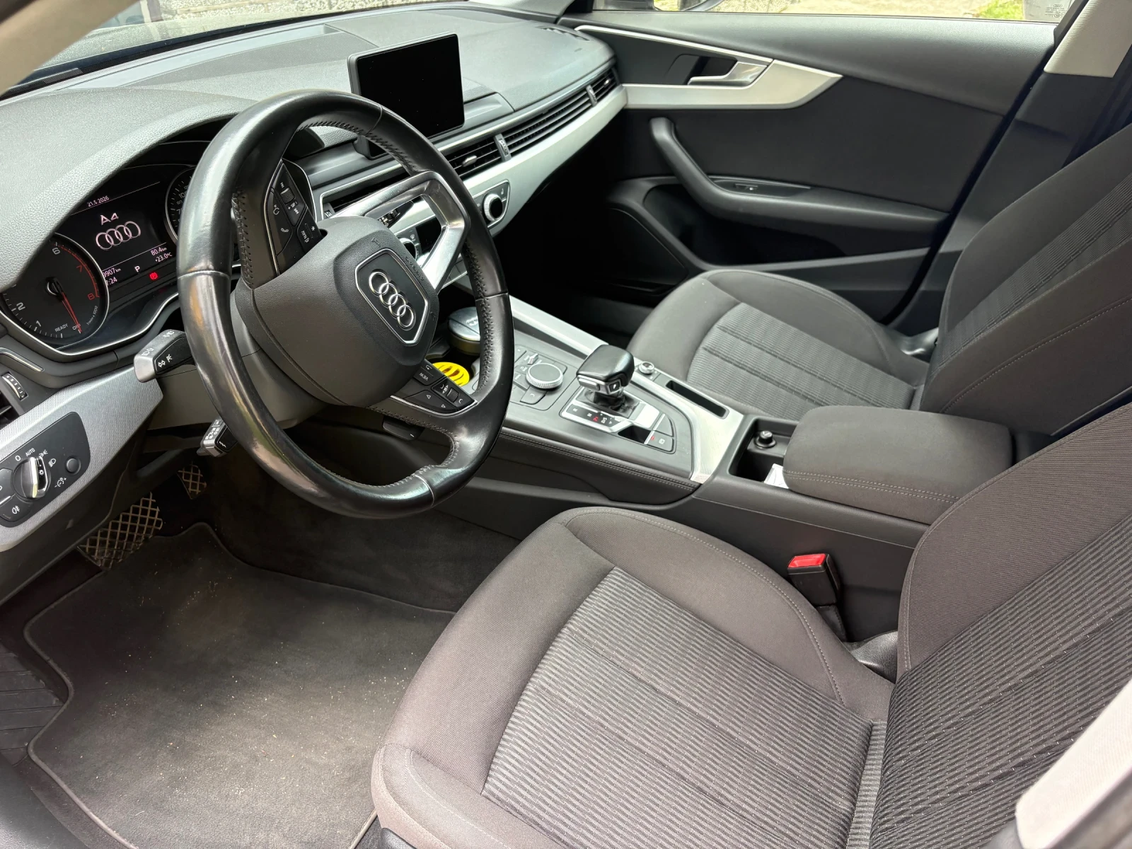 Audi A4 TFSI Ultra, снимка 8 - Автомобили и джипове - 54633334