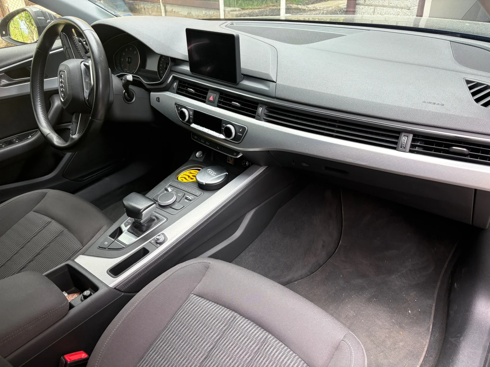Audi A4 TFSI Ultra, снимка 9 - Автомобили и джипове - 54633334