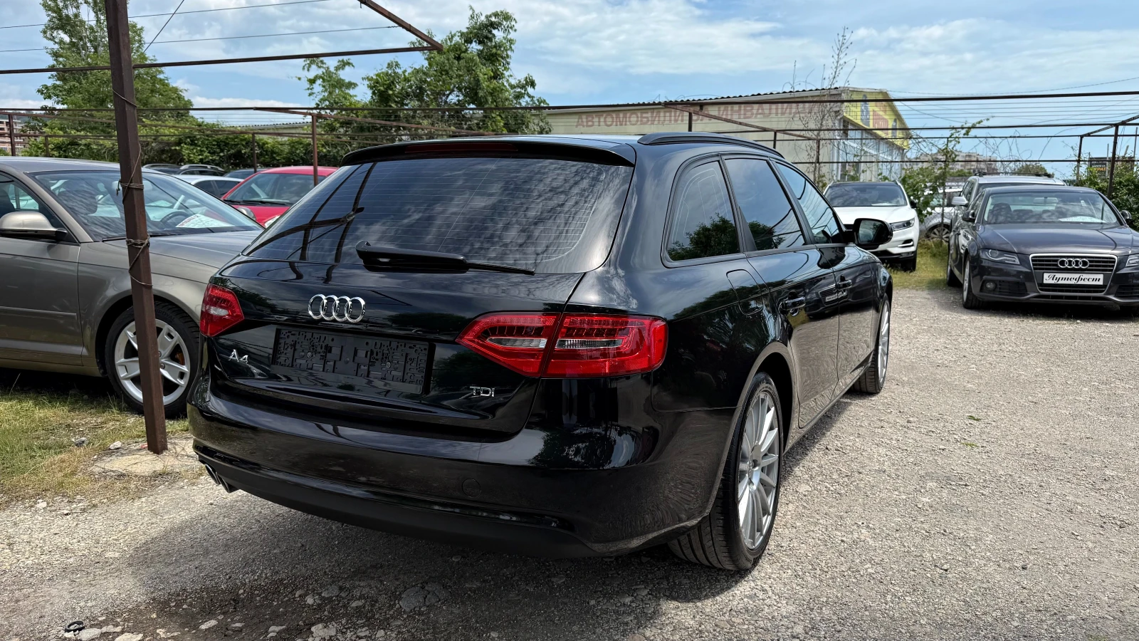 Audi A4 2.0TDI FACELIFT BiXenon ЕВРО-5В, снимка 4 - Автомобили и джипове - 54740952