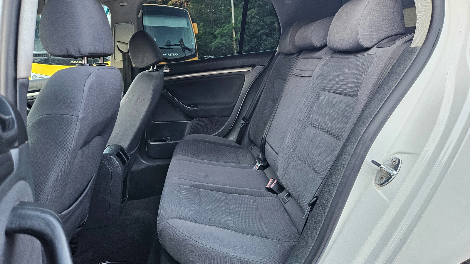 VW Golf 1.9 Tdi 6skorost/Klimatronik/Top sustoqnie, снимка 15 - Автомобили и джипове - 55075416