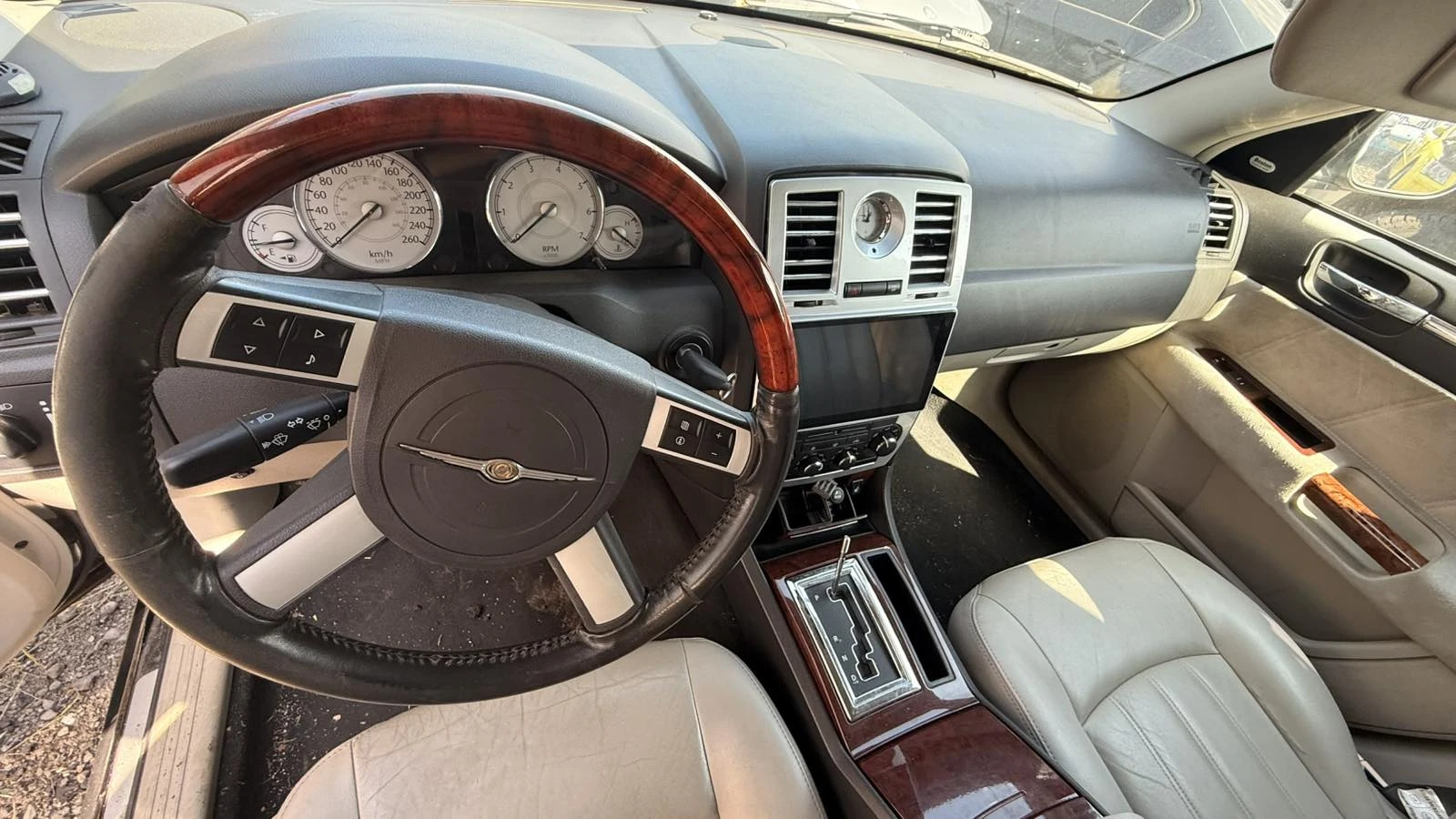 Chrysler 300c, снимка 5 - Автомобили и джипове - 55228756