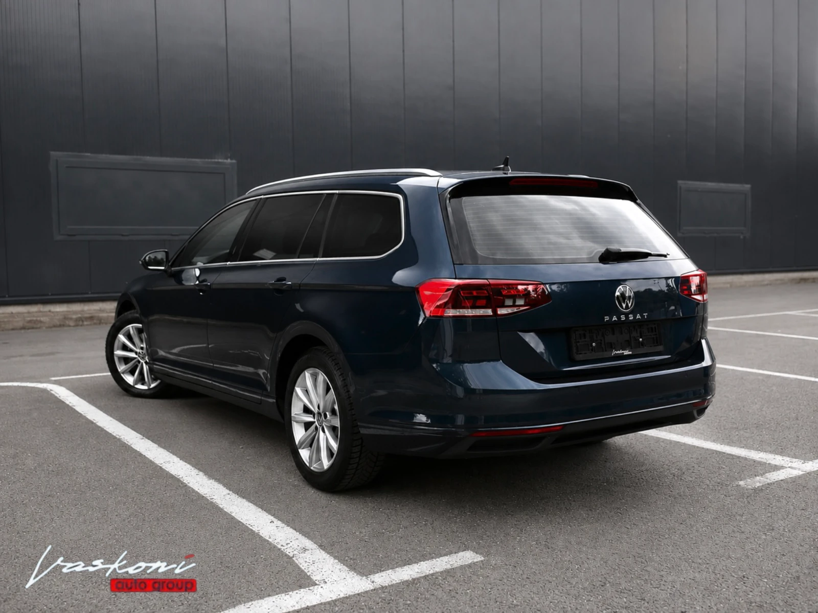 VW Passat 8.5 2.0 TDI, снимка 3 - Автомобили и джипове - 55235684