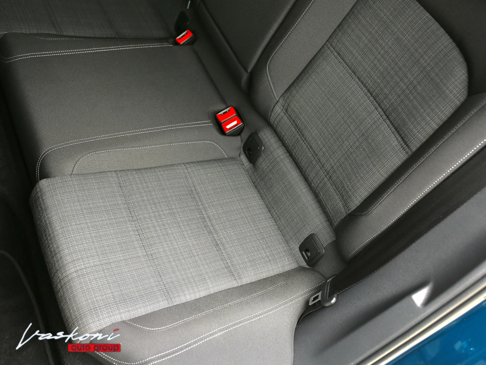 VW Passat 8.5 2.0 TDI, снимка 16 - Автомобили и джипове - 55235684