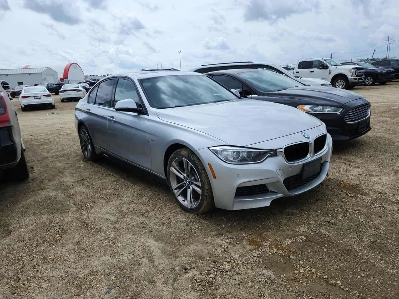 BMW 335 i xDrive / 2 КЛЮЧА / М ПАКЕТ / CARFAX , снимка 6 - Автомобили и джипове - 55662821
