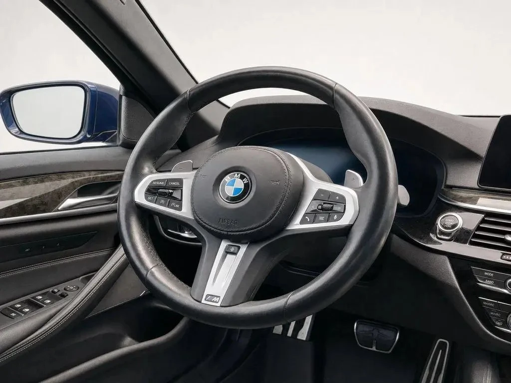 BMW 530 I xDrive Msport - Shadowline, снимка 12 - Автомобили и джипове - 55735896