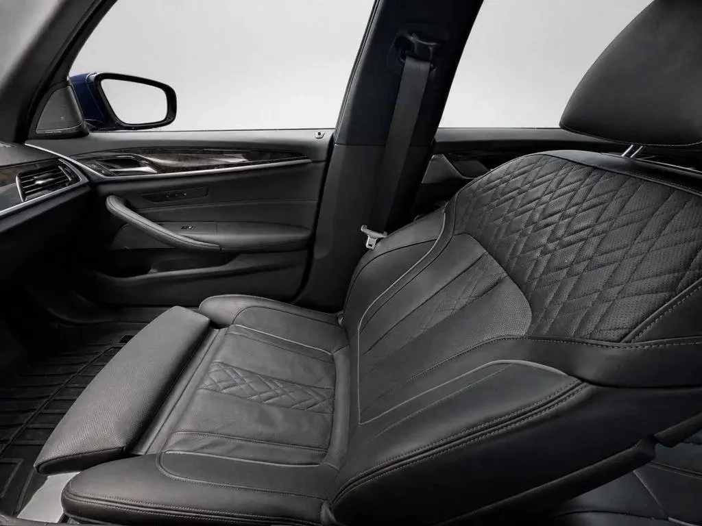 BMW 530 I xDrive Msport - Shadowline, снимка 10 - Автомобили и джипове - 55735896