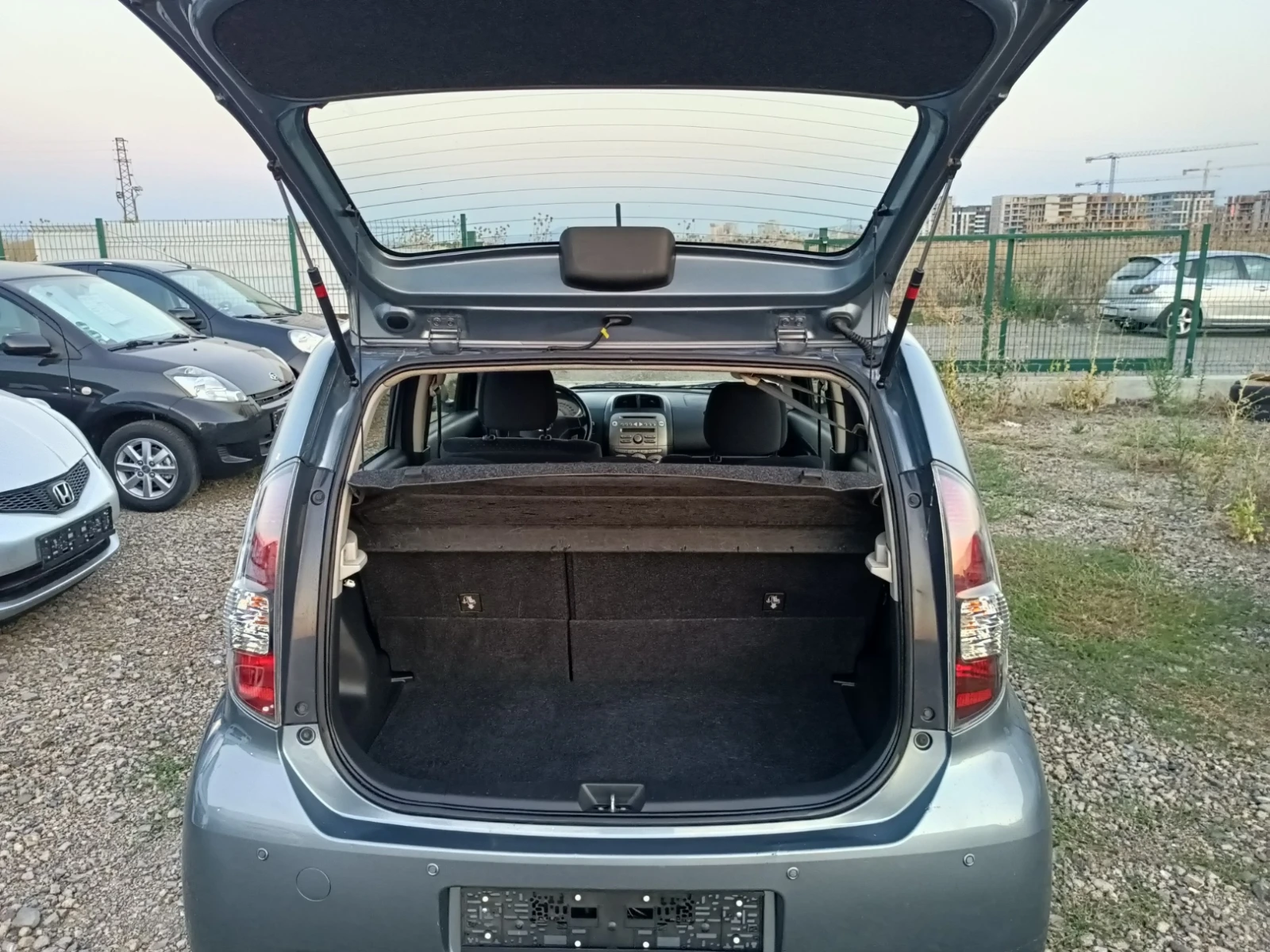 Daihatsu Sirion 1, 3i, снимка 10 - Автомобили и джипове - 55881868