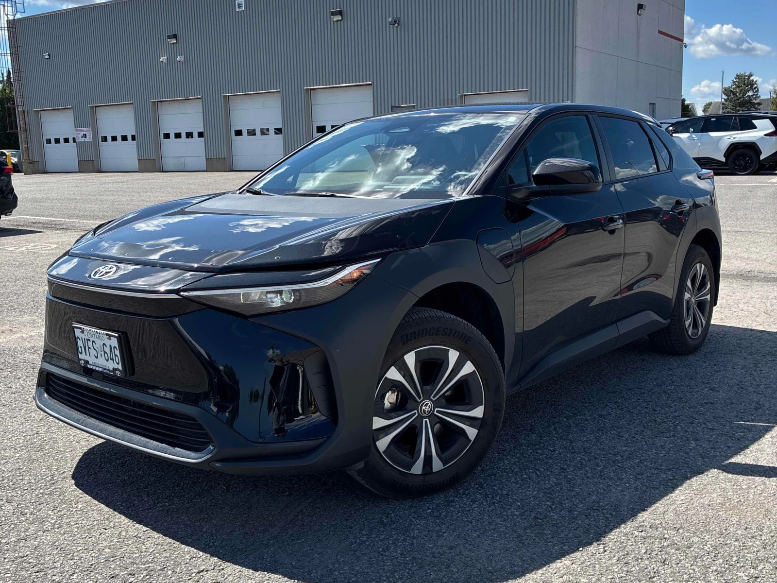Toyota bZ4X XLE AWD | CARFAX | ПРЕДСТАВИТЕЛСТВО НА TOYOTA