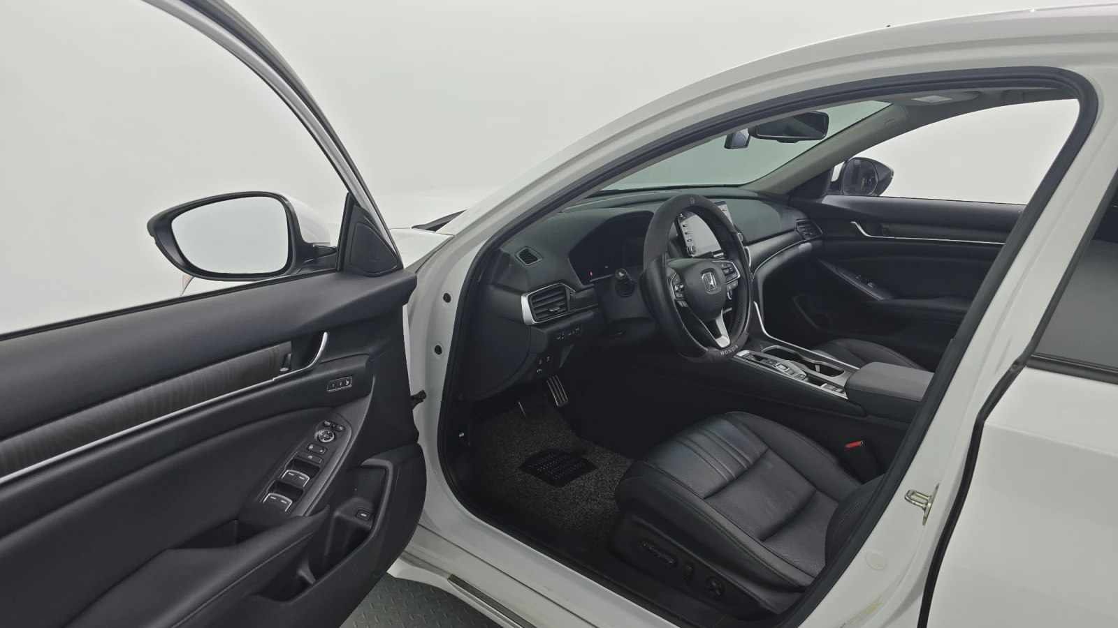 Honda Accord 2.0 Turbo Sport autogeorge.com, снимка 14 - Автомобили и джипове - 56129077