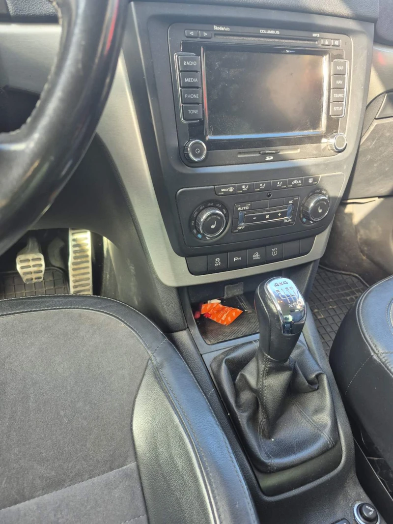 Skoda Yeti, снимка 10 - Автомобили и джипове - 52512050