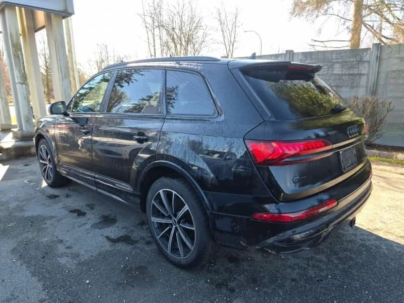 Audi Q7 * KOMFORT * CARFAX * 7 МЕСТА * ДВА КЛЮЧА * ПАНО, снимка 14 - Автомобили и джипове - 53695642