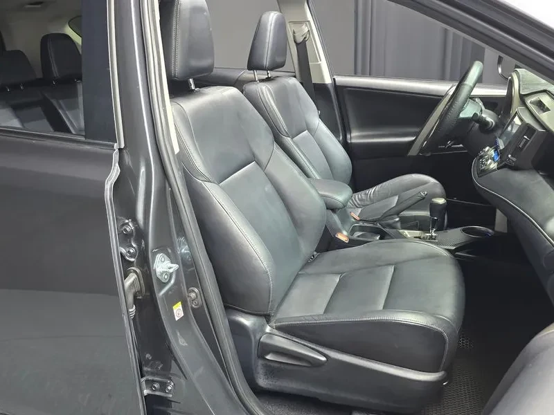 Toyota Rav4 2.5 2WD, снимка 12 - Автомобили и джипове - 55559627