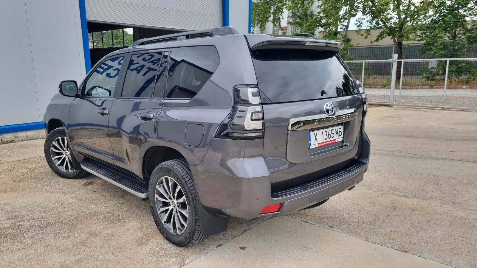 Toyota Land cruiser 150 Luxury Premium Black Edition - изображение 3
