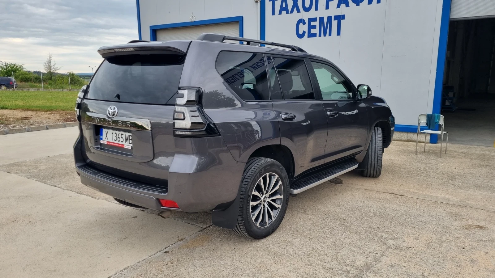 Toyota Land cruiser 150 Luxury Premium Black Edition - изображение 4