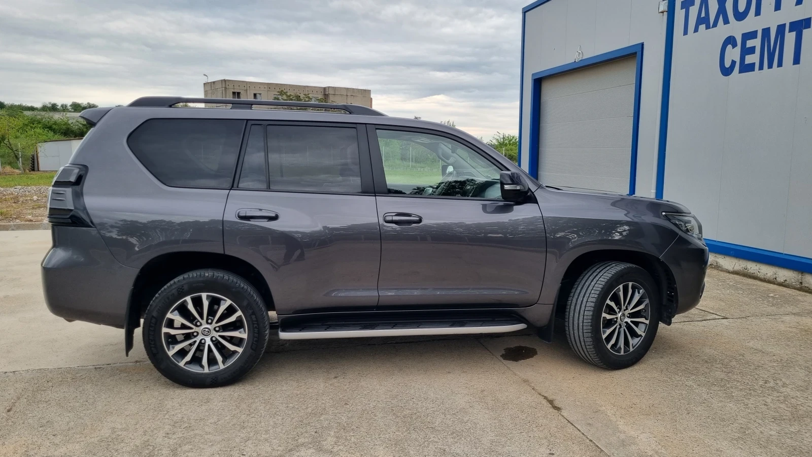 Toyota Land cruiser 150 Luxury Premium Black Edition - изображение 5