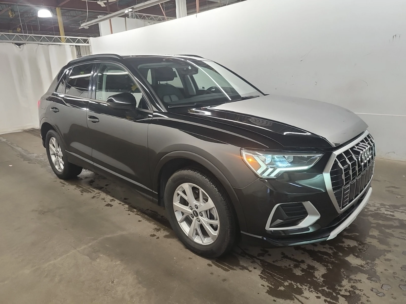 Audi Q3 * CARFAX *    | Mobile.bg   1