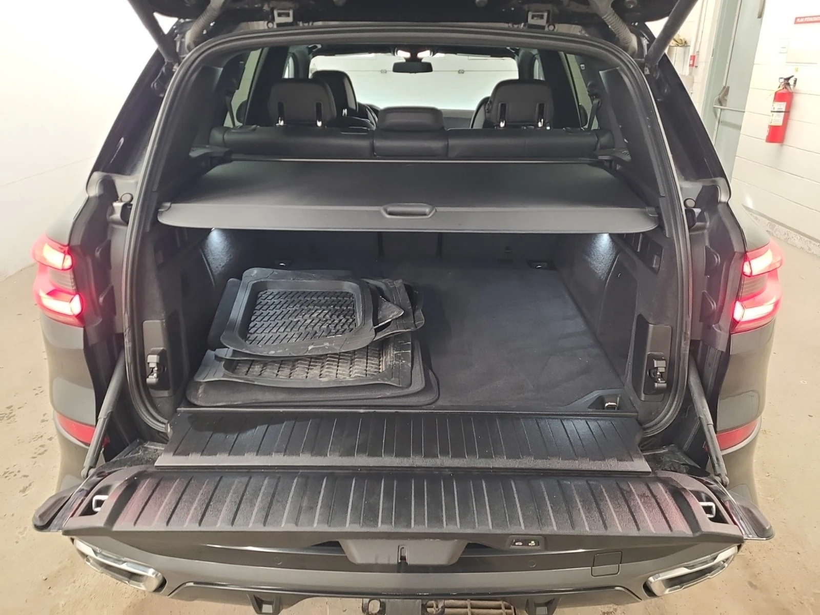 BMW X5 * XDRIVE40I* * Пълна сервизна история* * Автокреди - изображение 6