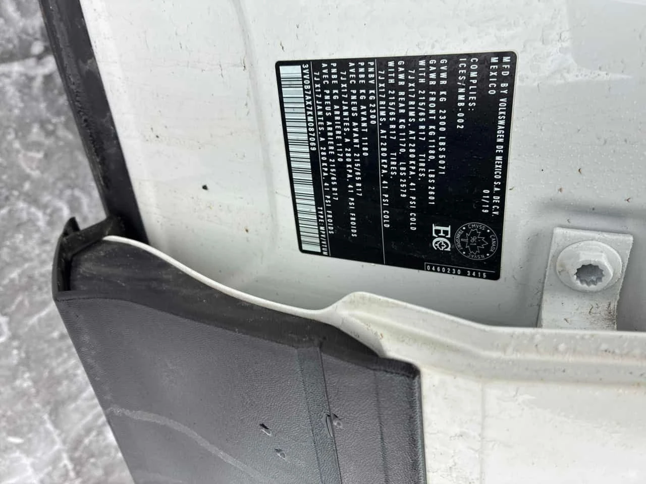 VW Tiguan * Trendline * КЛИП НА МОТОРА * ПОДГРЕВ * , снимка 14 - Автомобили и джипове - 53959947