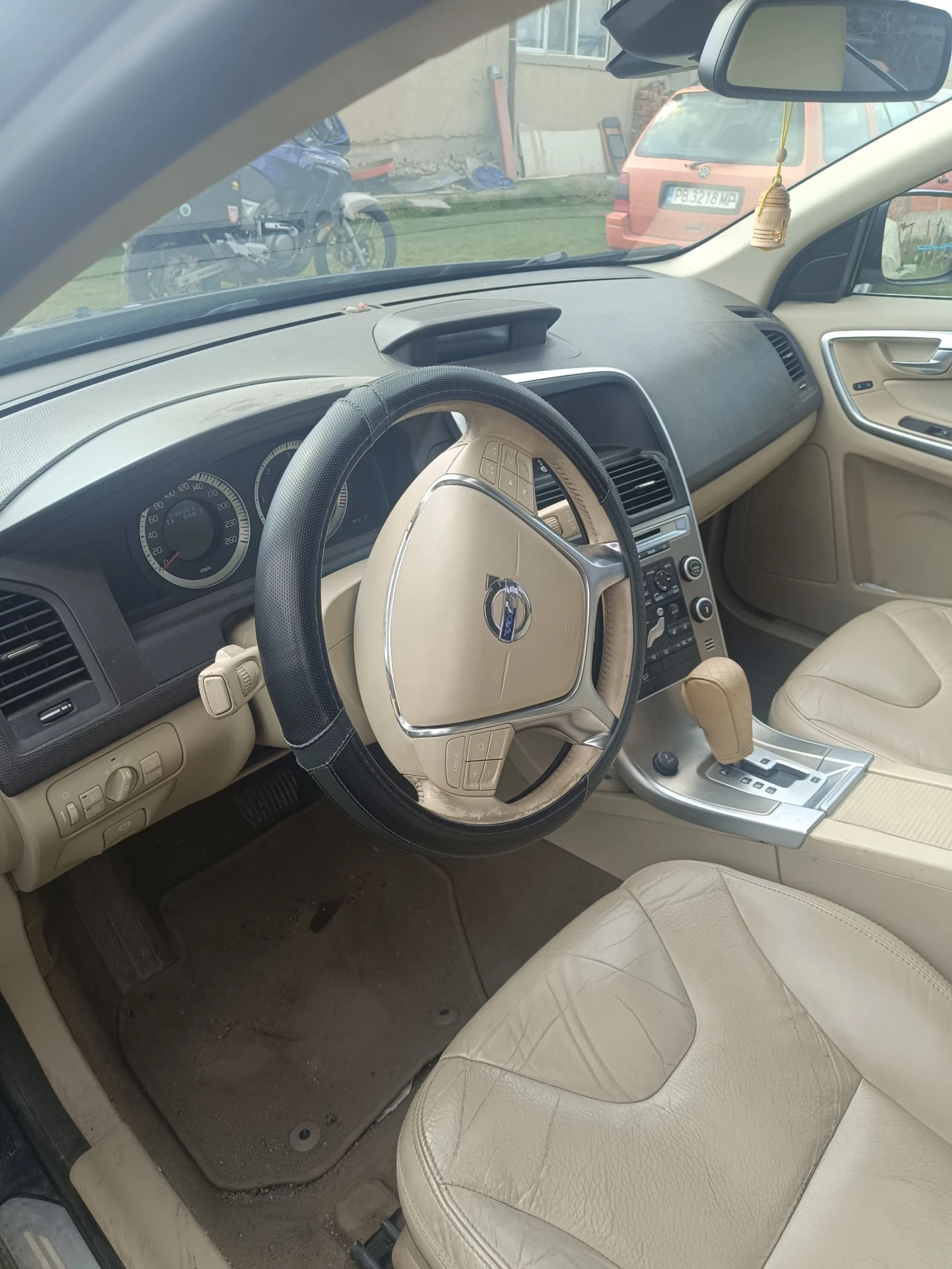 Volvo XC60, снимка 3 - Автомобили и джипове - 53981791