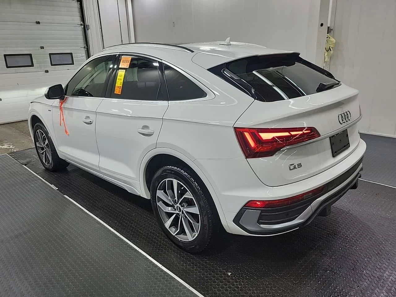 Audi Q5 45TFSI S-Line Premium+ * Един собственик * CARFAX , снимка 4 - Автомобили и джипове - 54048998