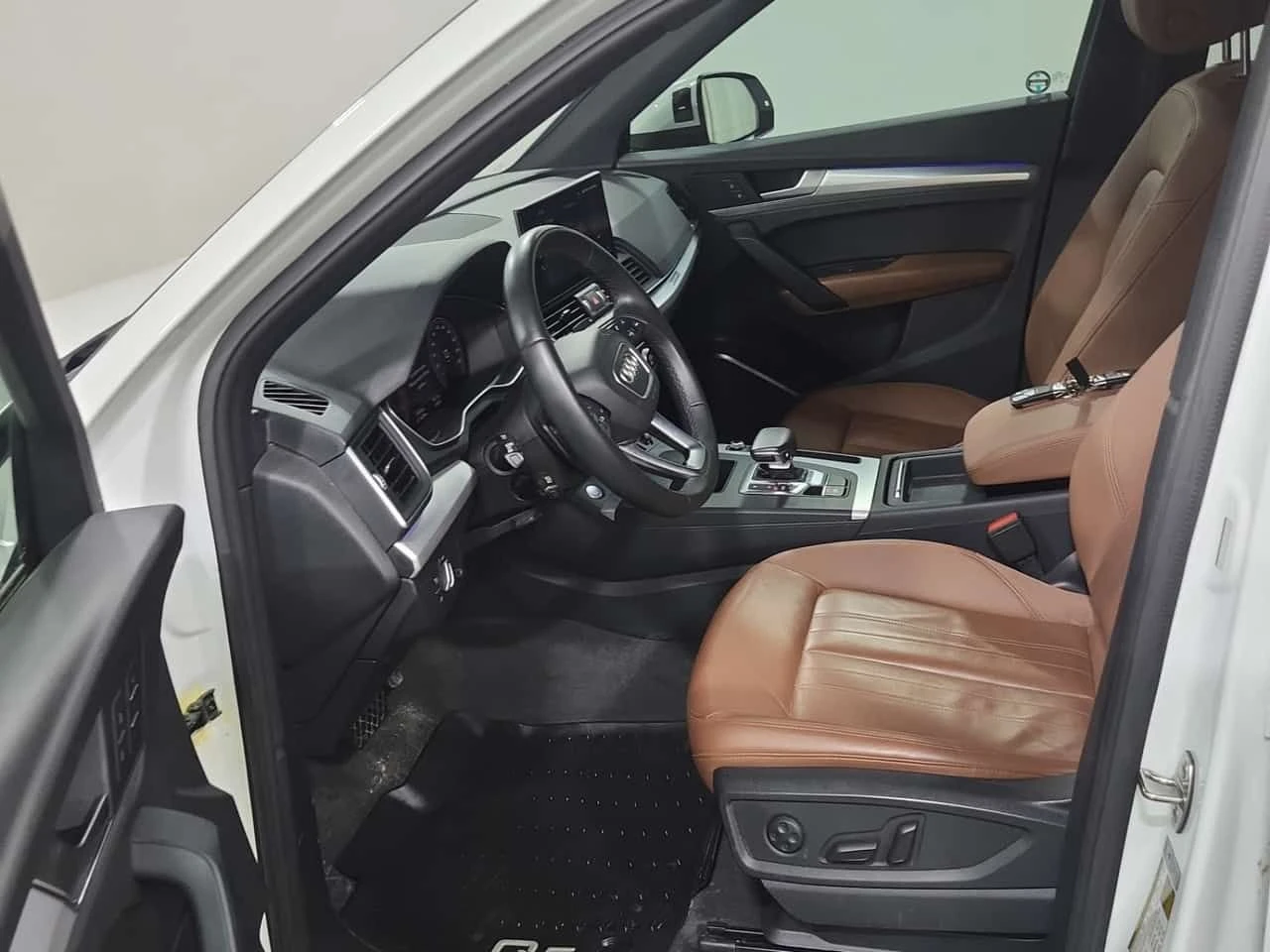 Audi Q5 45TFSI S-Line Premium+ * Един собственик * CARFAX , снимка 8 - Автомобили и джипове - 54048998