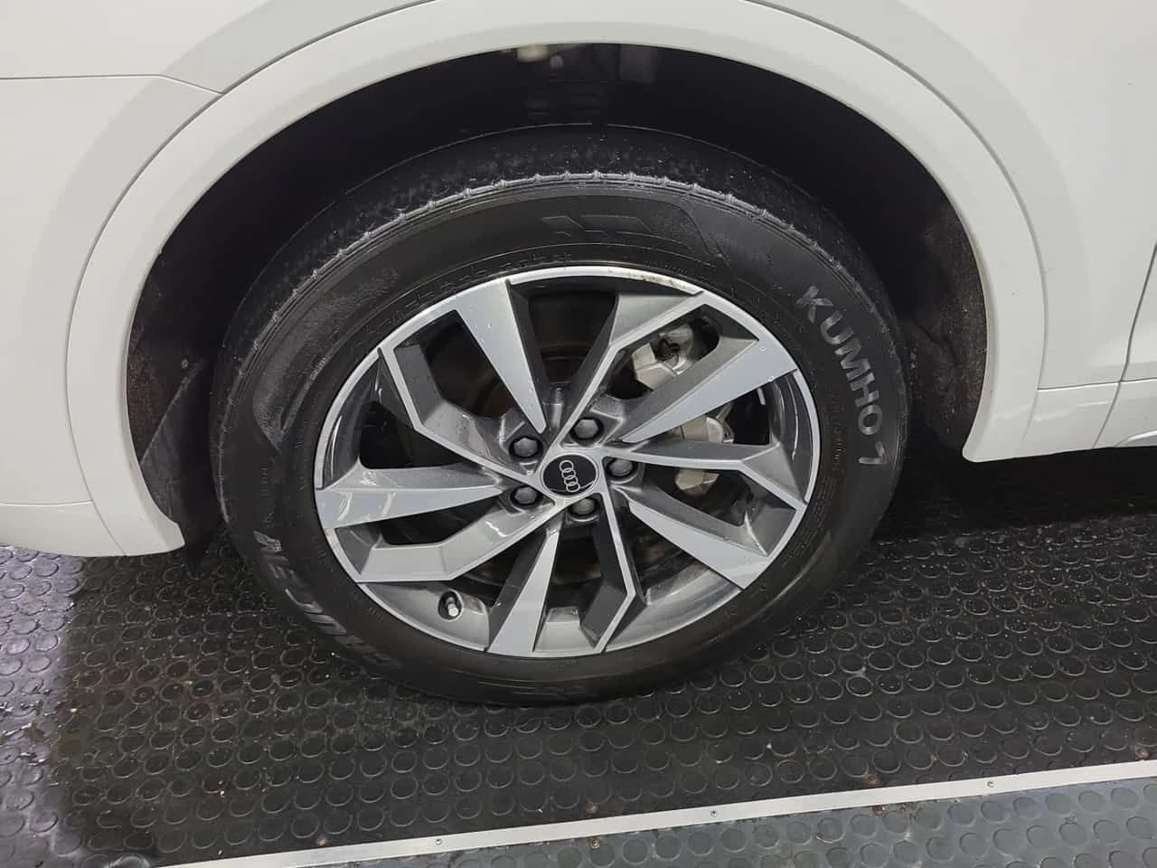 Audi Q5 45TFSI S-Line Premium+ * Един собственик * CARFAX , снимка 13 - Автомобили и джипове - 54048998