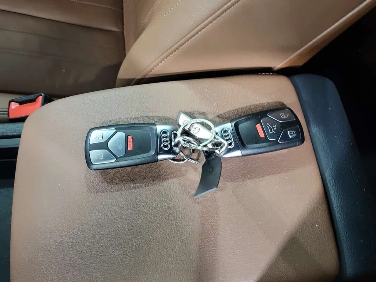 Audi Q5 45TFSI S-Line Premium+ * Един собственик * CARFAX , снимка 10 - Автомобили и джипове - 54048998