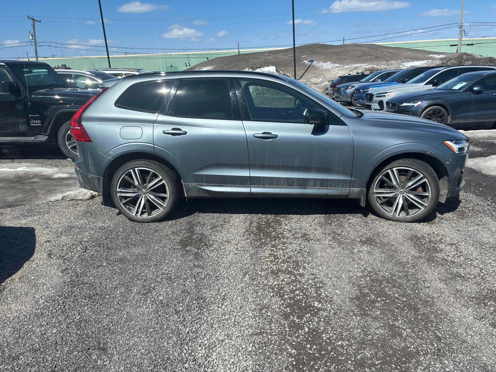 Volvo XC60 T6* R* DESIGN* ПОДГРЕВ* 360КАМЕРА* LANE* ASSIST* , снимка 2 - Автомобили и джипове - 54151846