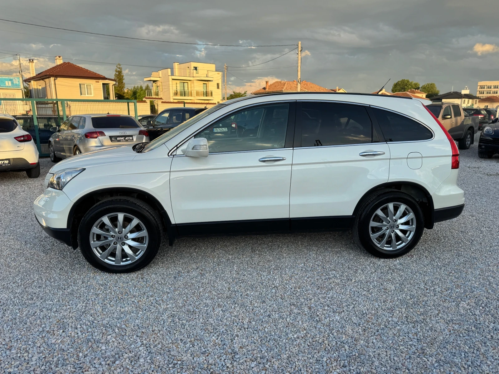 Honda Cr-v 2.2 I-DTEC* 150hp* EXCLUSIVE ADVANCE* , снимка 2 - Автомобили и джипове - 54708102