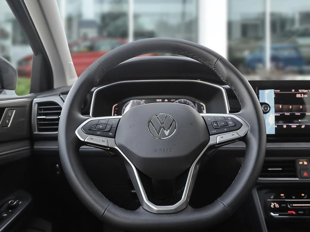 VW Taos COMFORTLINE| BLACK EDITION 4MOTION| DISTRONIC| ПАН, снимка 8 - Автомобили и джипове - 55035985