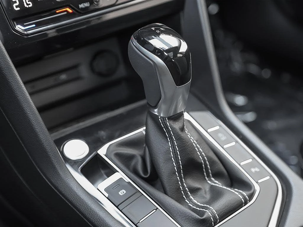 VW Taos COMFORTLINE| BLACK EDITION 4MOTION| DISTRONIC| ПАН, снимка 12 - Автомобили и джипове - 55035985