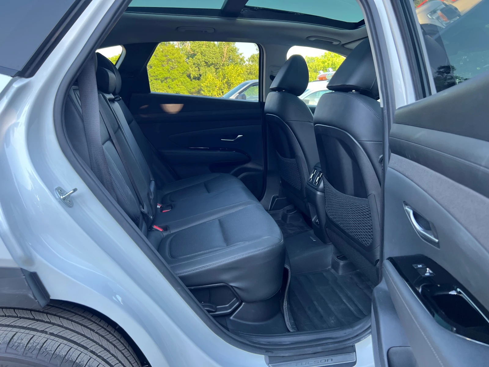 Hyundai Tucson -1900км. - ЧИСТО НОВ ! FULL EKSTRi  ! ! !, снимка 11 - Автомобили и джипове - 55087983