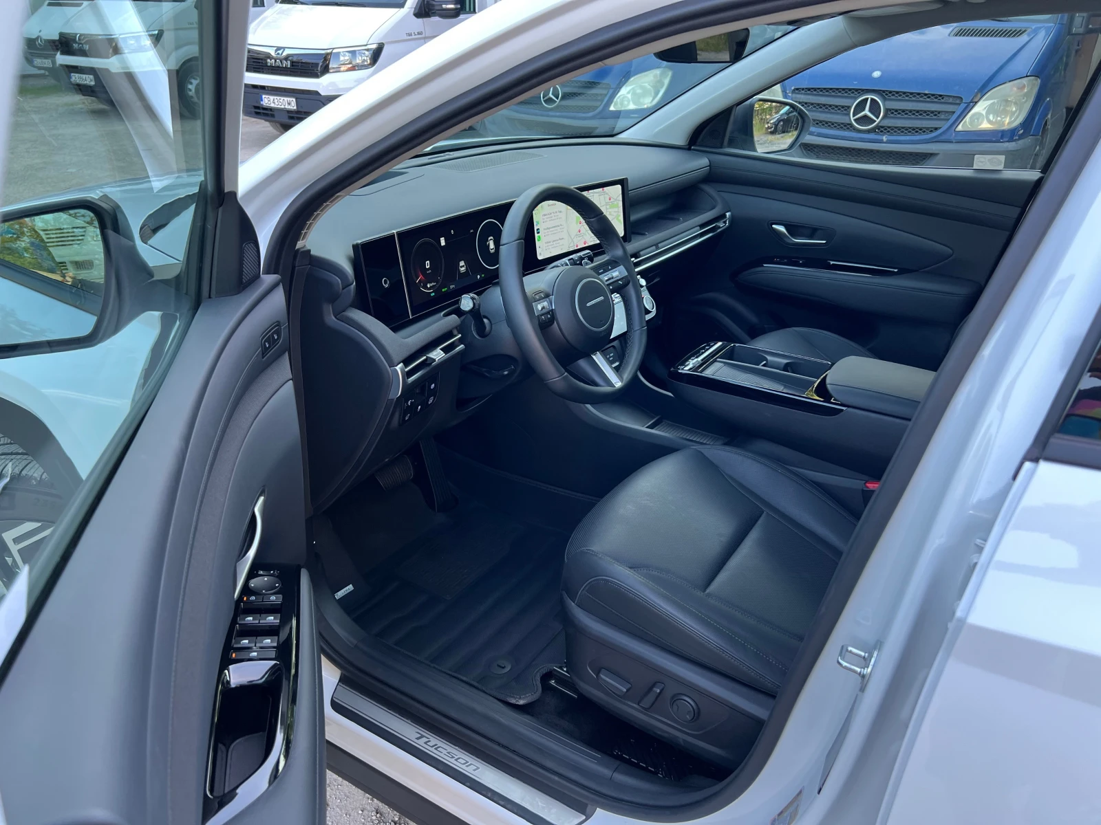 Hyundai Tucson -1900км. - ЧИСТО НОВ ! FULL EKSTRi  ! ! !, снимка 8 - Автомобили и джипове - 55087983
