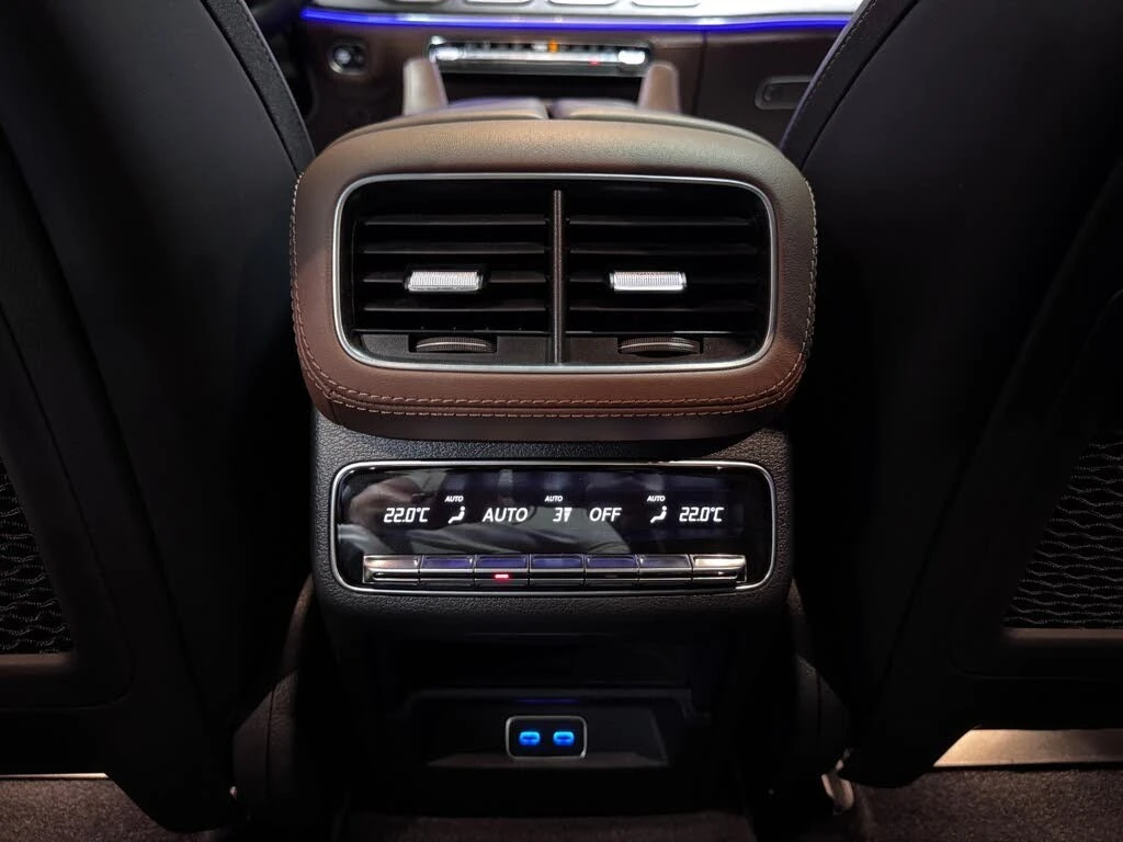 Mercedes-Benz GLE 53 AMG * 4MATIC+ * АвтоКредит * (ЦЕНА ДО БГ), снимка 17 - Автомобили и джипове - 55511644