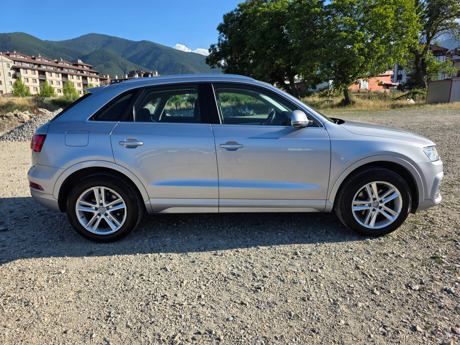 Audi Q3 2.0 TDI, снимка 7 - Автомобили и джипове - 55564888