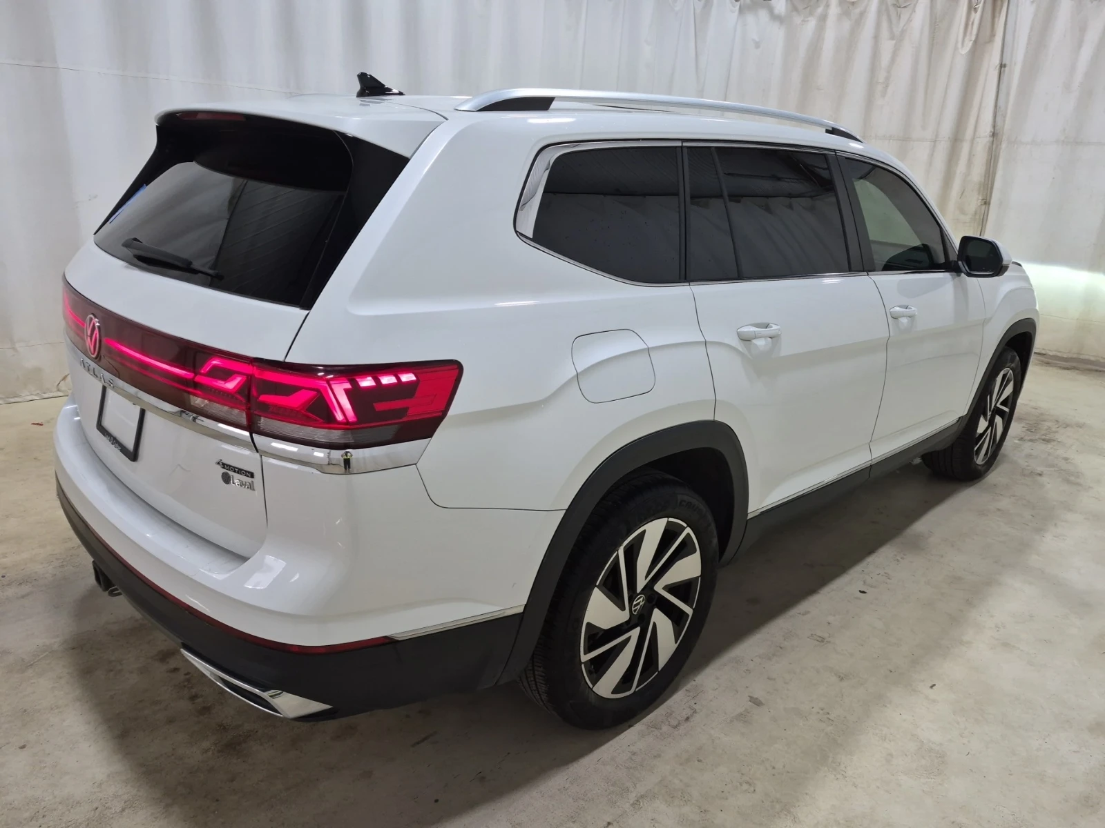 VW Atlas Highline / ПРОГНОЗНА ЦЕНА до БГ, снимка 10 - Автомобили и джипове - 55944025