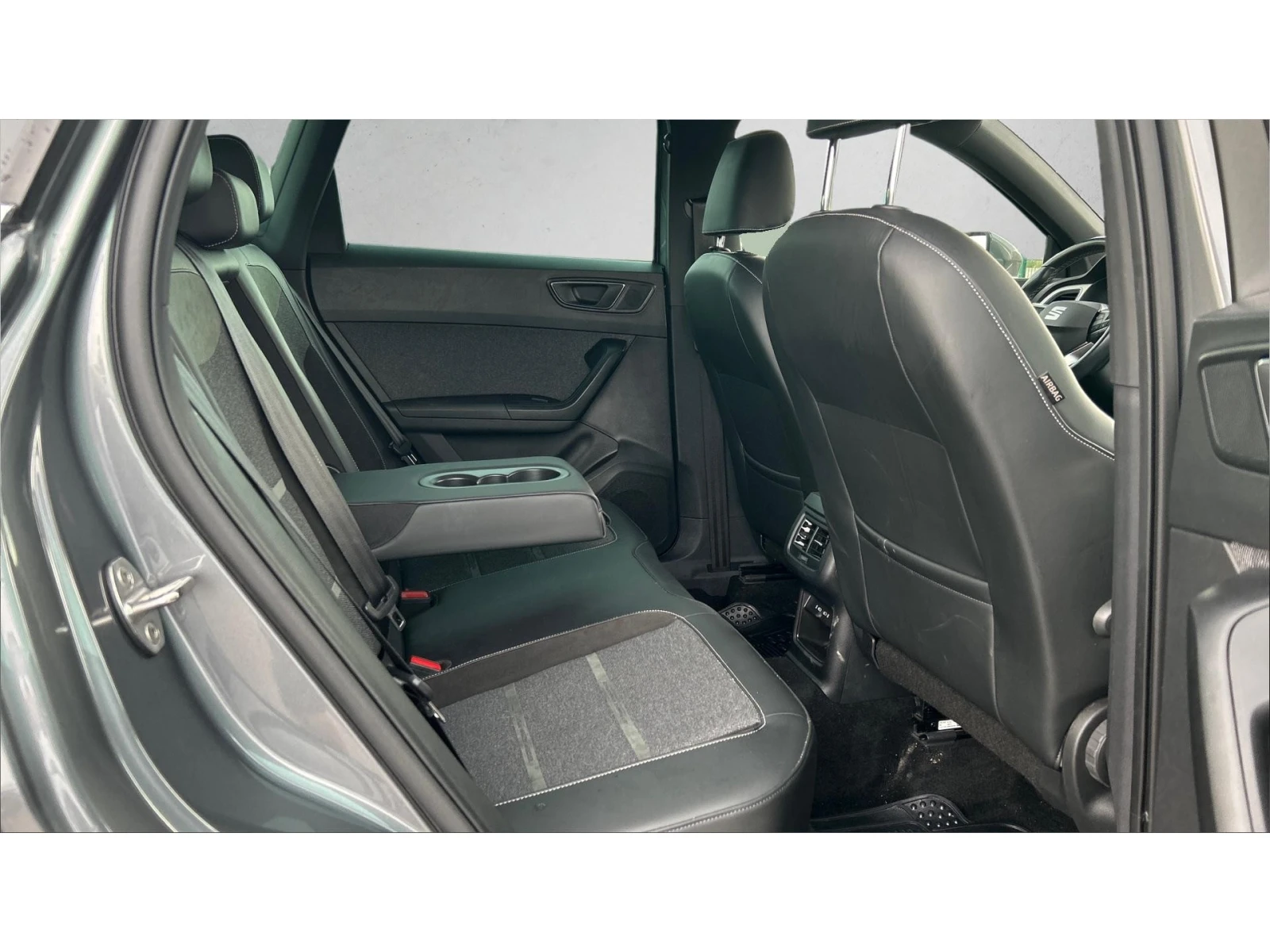 Seat Ateca 1.5 TSi ACT DSG, Месечна вноска от 299  , снимка 10 - Автомобили и джипове - 55987247