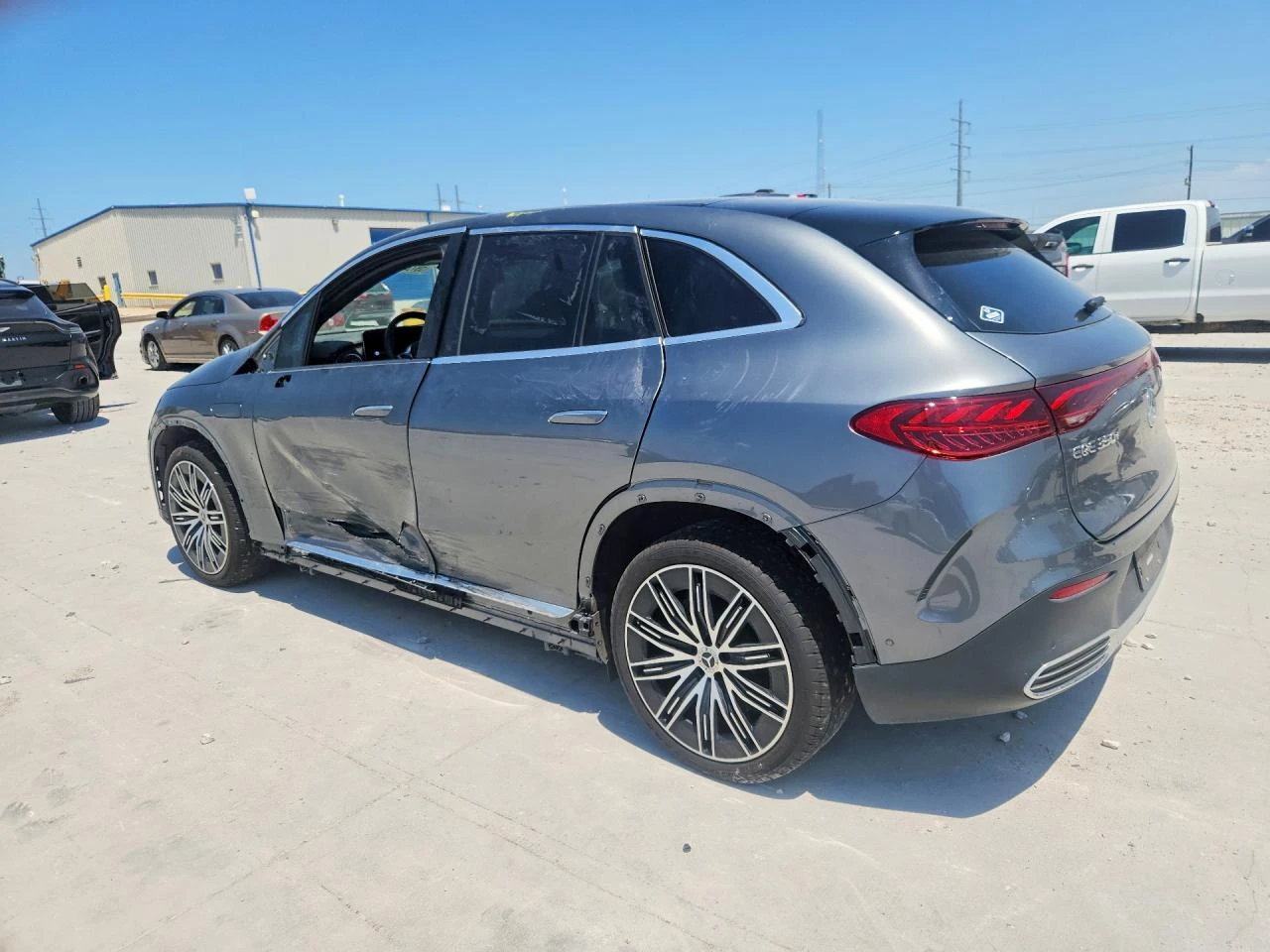 Mercedes-Benz EQE 350+ | SUV | ACC | PANO, снимка 3 - Автомобили и джипове - 56093754