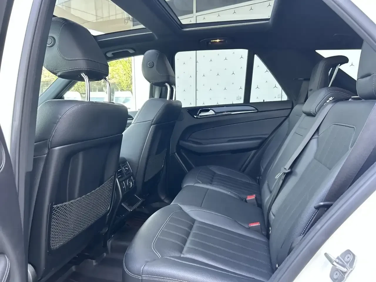 Mercedes-Benz GLE 400 4MATIC/360/ВЪЗДУХ/ ОТ ПРЕДСТАВИТЕЛСТВО НА МАРКАТА, снимка 14 - Автомобили и джипове - 56132336
