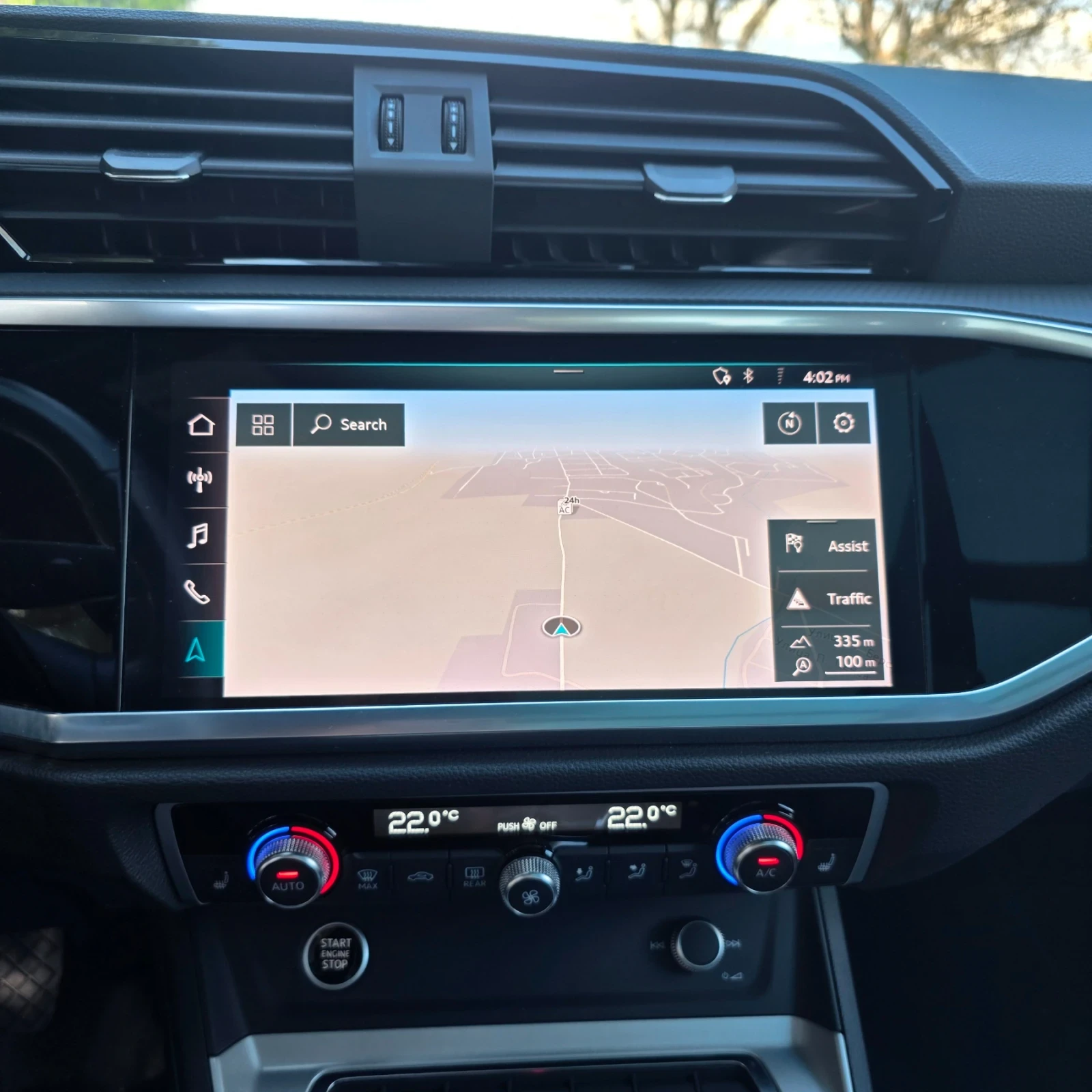 Audi Q3 2.0, снимка 15 - Автомобили и джипове - 56634871