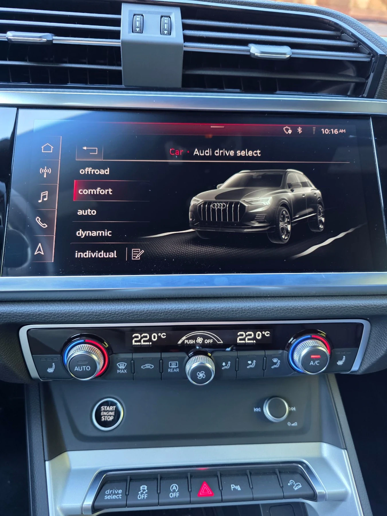 Audi Q3 2.0, снимка 12 - Автомобили и джипове - 56634871